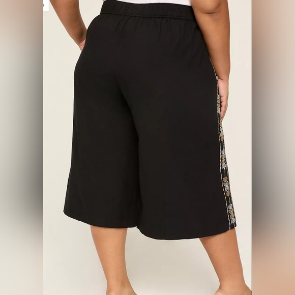 Layne Bryant Soft Linen Blend Wide Leg Embroidered Culottes - Picture 3 of 9